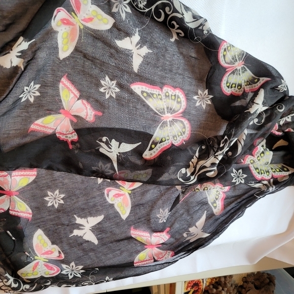 Butterfly Scarf semi sheer 20×70"‎ - Picture 1 of 2